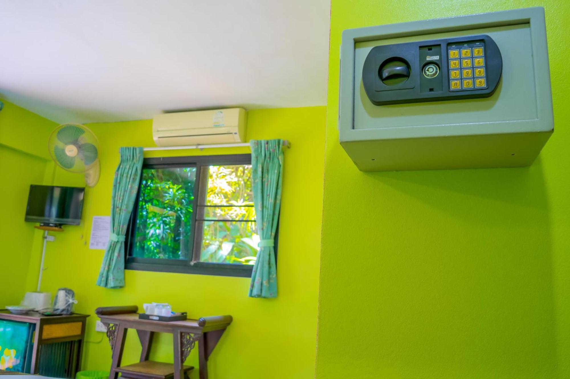Chez Charly Bungalow Nai Yang Beach Dış mekan fotoğraf